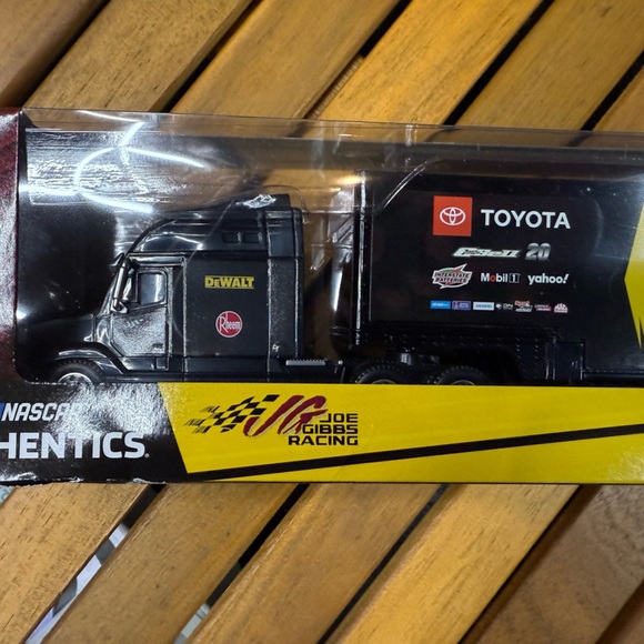 DeWalt Black and Yellow Tool Box - Picture 2 of 3